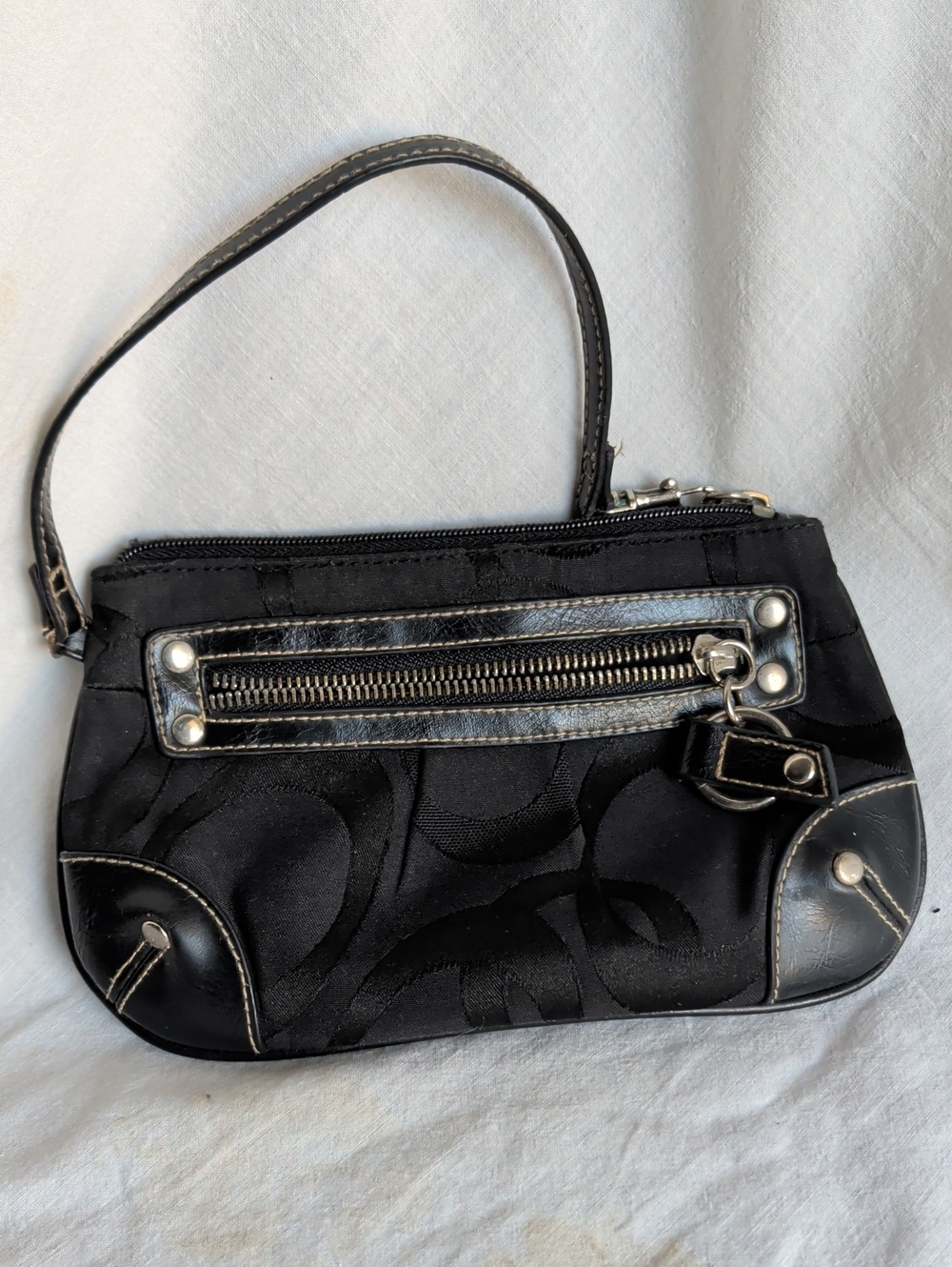 Black Jacquard Wristlet with Silver Trim Date Night And Convenient